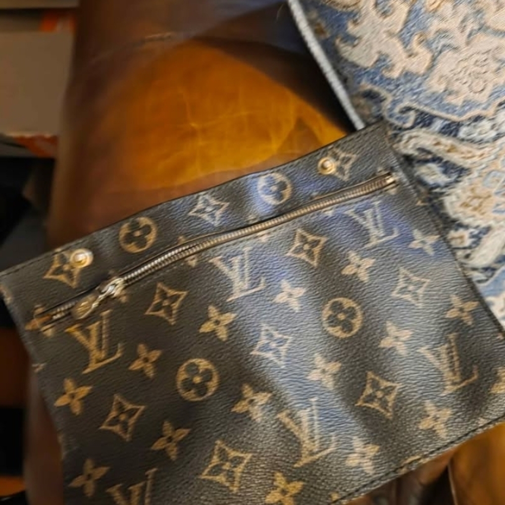 Authentic L V Randonee.Luxury Back Pack Purse With Wallet - Picture 9 of 9